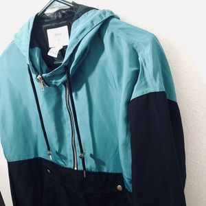 Color block pull over wind breaker